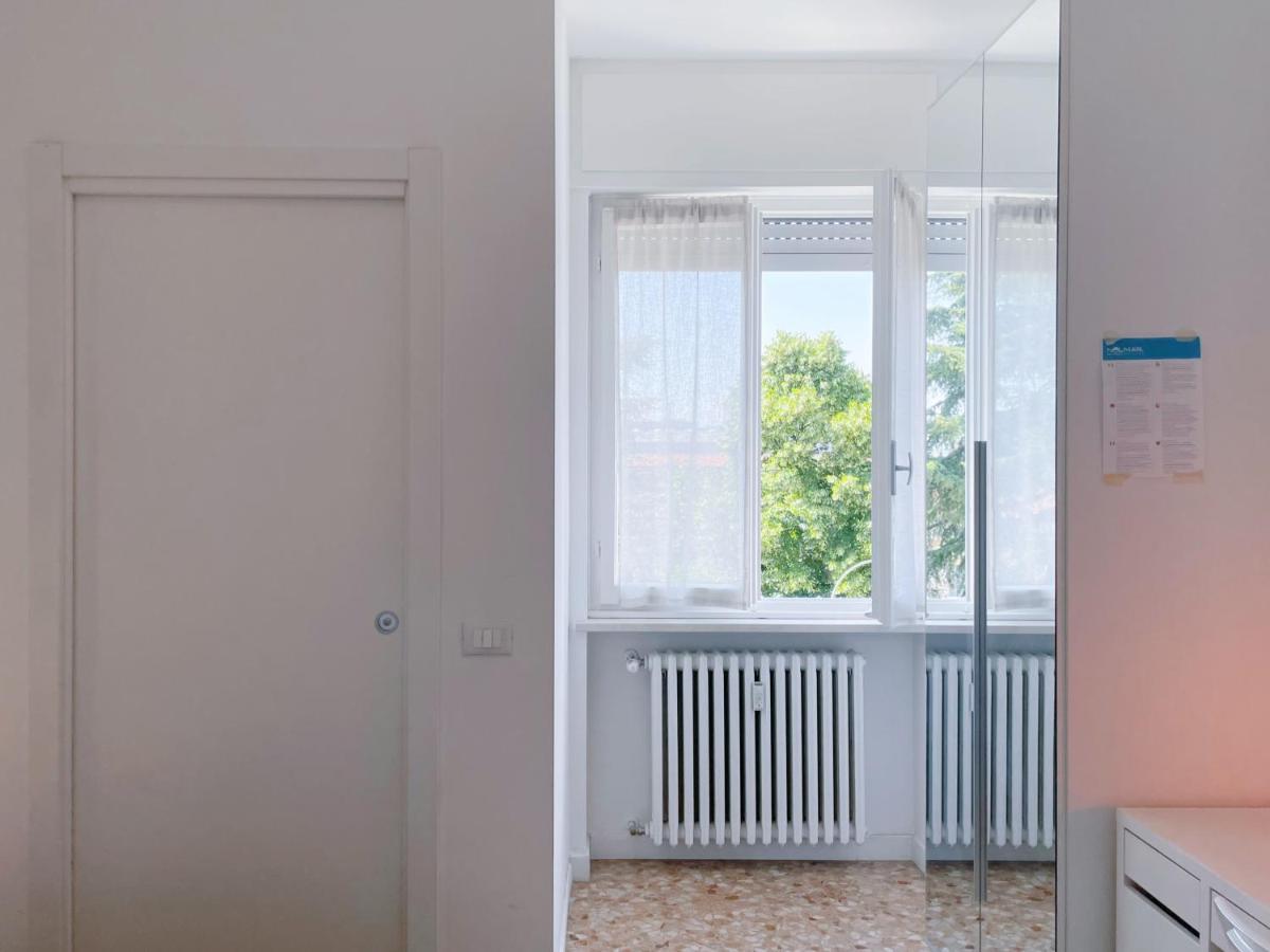 Confortini Rooms Sunday Verona Exterior photo