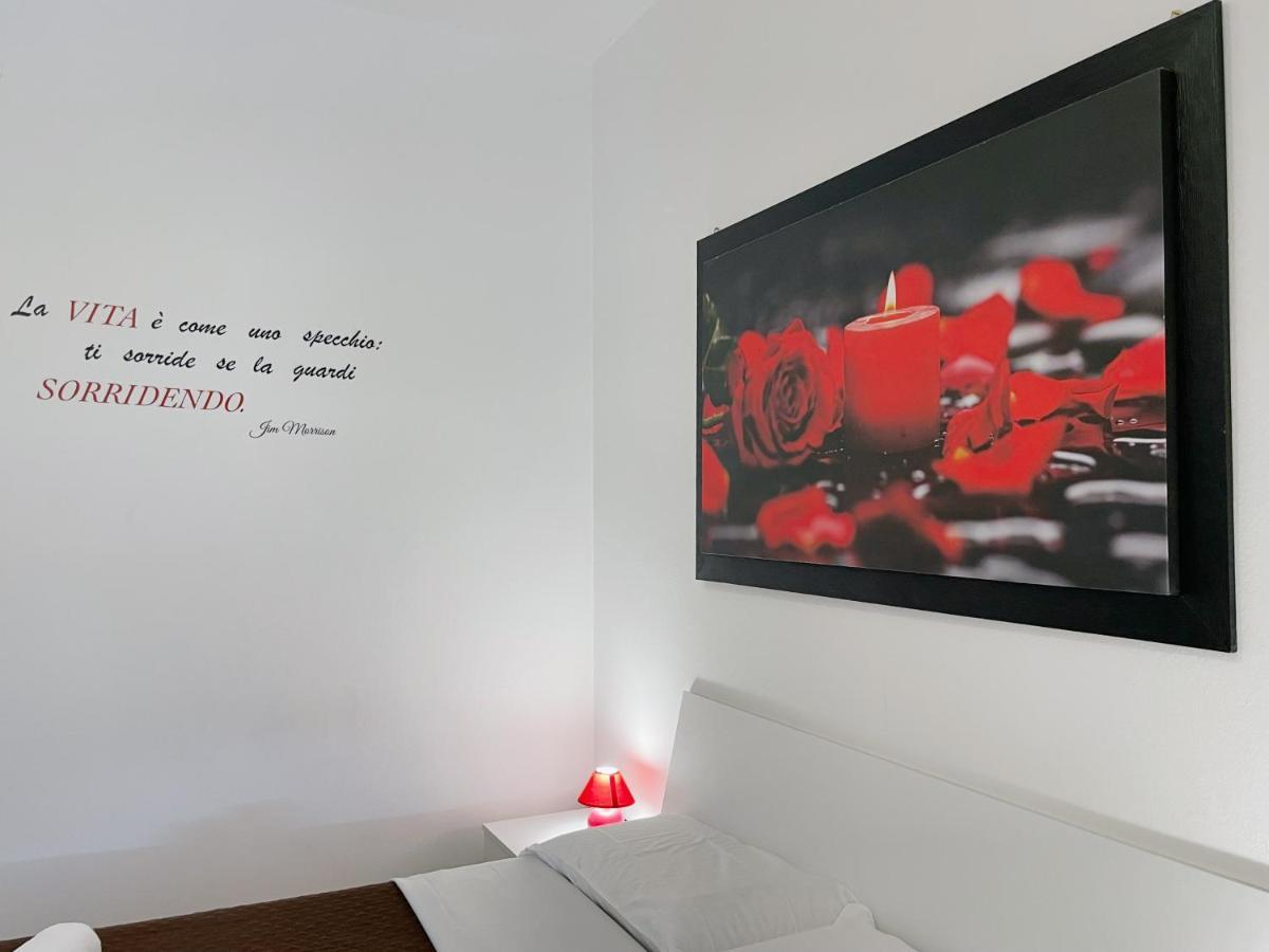 Confortini Rooms Sunday Verona Exterior photo