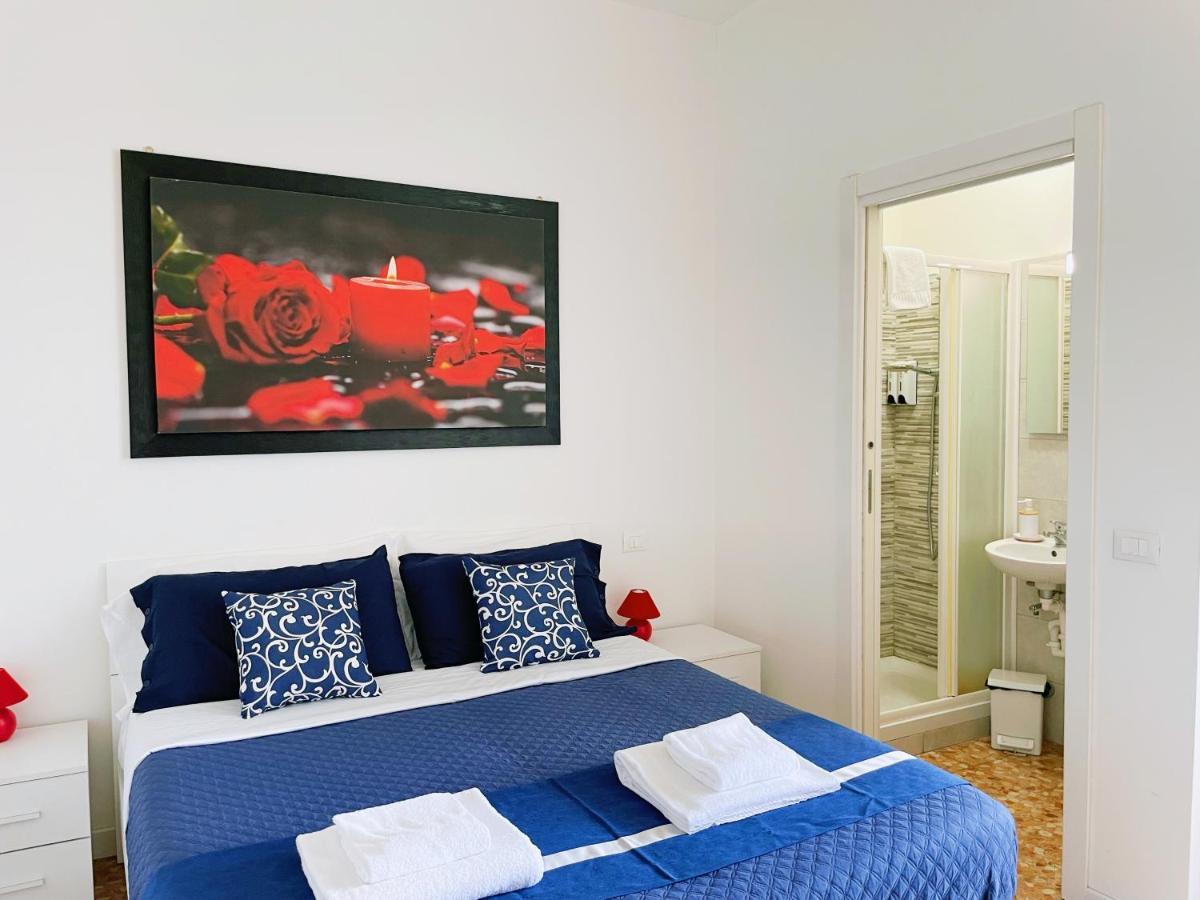 Confortini Rooms Sunday Verona Exterior photo