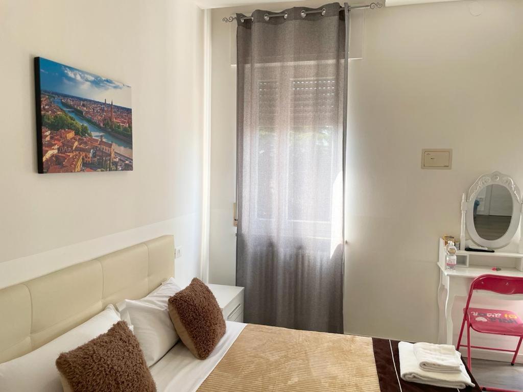 Confortini Rooms Sunday Verona Exterior photo